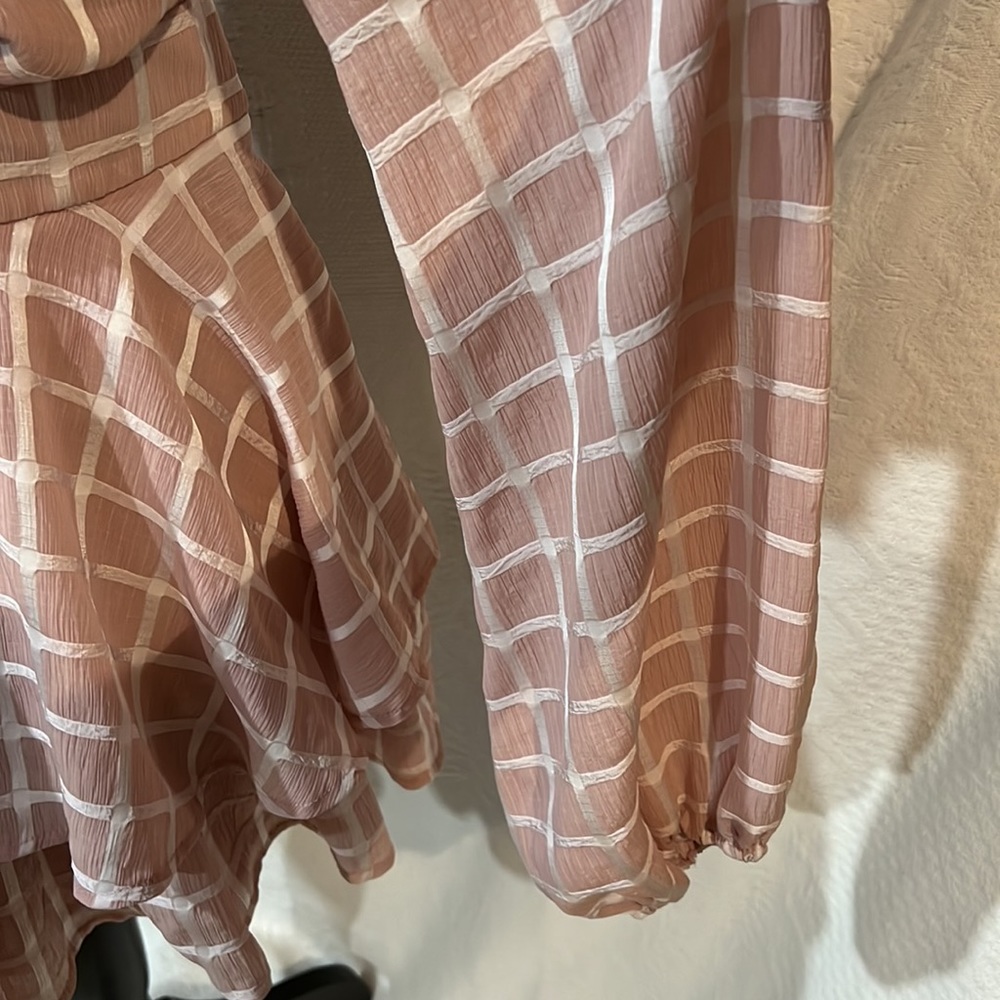 Blithe long sleeve romper, size‎ medium - image 4